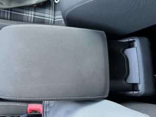 bontott VW GOLF VII Kézifék Kapcsoló