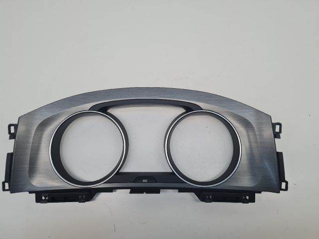 bontott VW GOLF VII Kilométeróra Keret