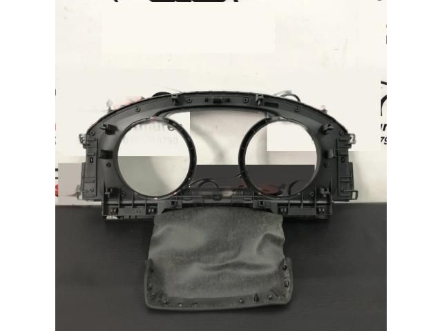 bontott VW GOLF VII Kilométeróra Keret