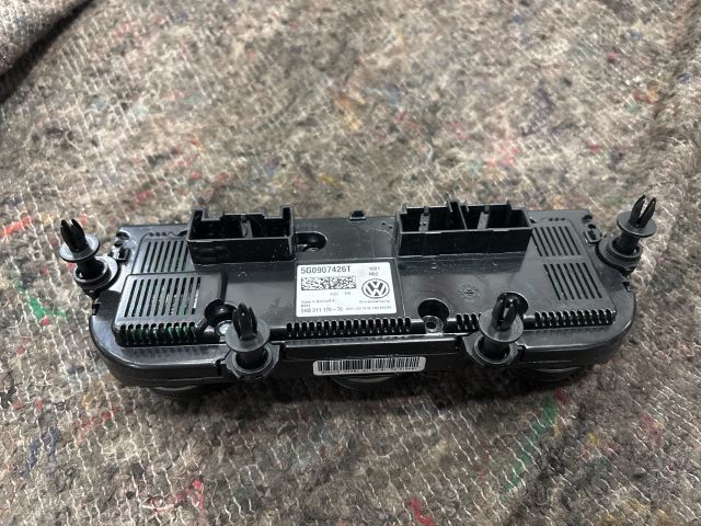bontott VW GOLF VII Klíma Kapcsoló