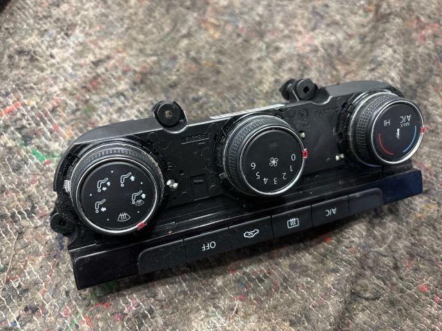 bontott VW GOLF VII Klíma Kapcsoló