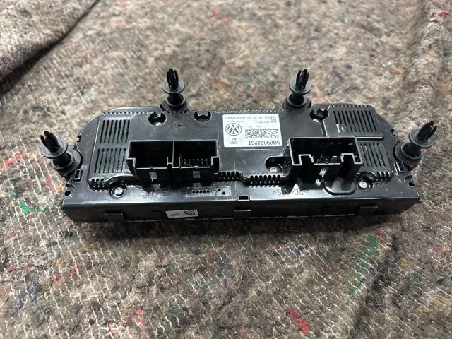 bontott VW GOLF VII Klíma Kapcsoló