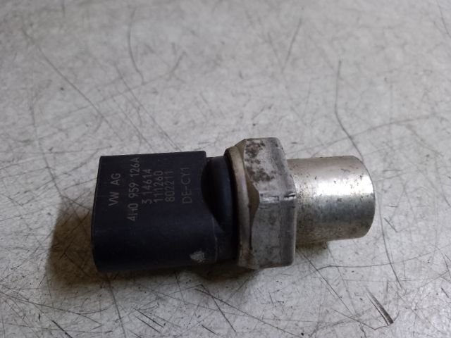 bontott VW GOLF VII Klíma Nyomásérzékelő Kapcsoló