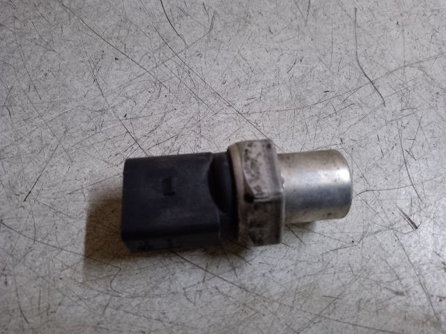 bontott VW GOLF VII Klíma Nyomásérzékelő Kapcsoló