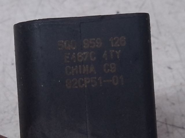 bontott VW GOLF VII Klíma Nyomásérzékelő Kapcsoló