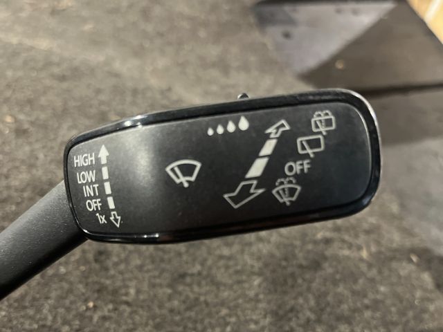 bontott VW GOLF VII Komplett Kormánykapcsoló (Bajuszkapcsoló)