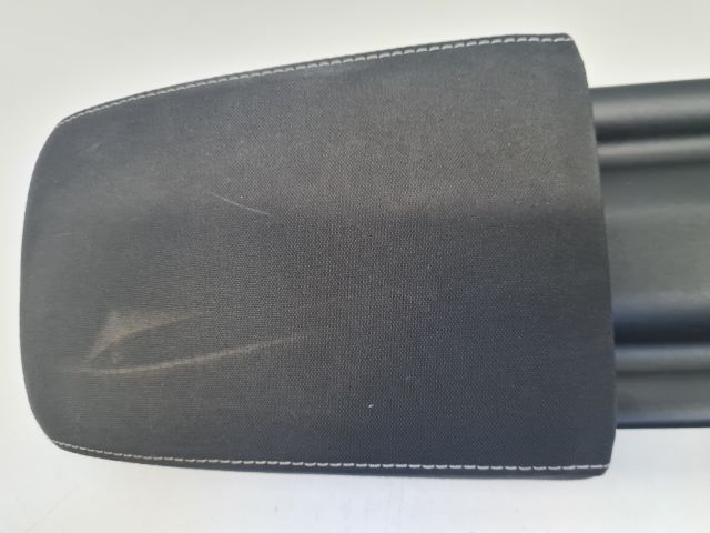 bontott VW GOLF VII Könyöklő