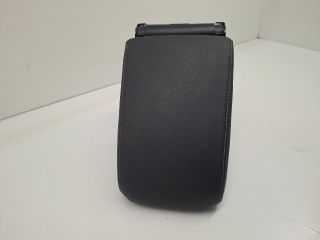 bontott VW GOLF VII Könyöklő