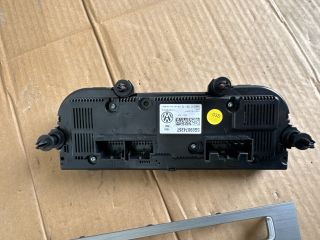 bontott VW GOLF VII Középkonzol Vezérlő Panel