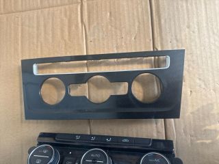 bontott VW GOLF VII Középkonzol Vezérlő Panel