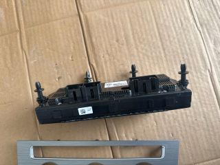 bontott VW GOLF VII Középkonzol Vezérlő Panel