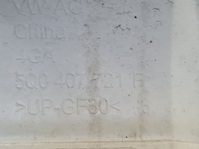 bontott VW GOLF VII Középső Kipufogó Dob Hővédő Lemez