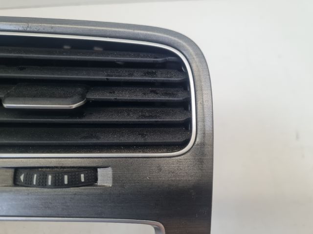 bontott VW GOLF VII Középső Szellőző