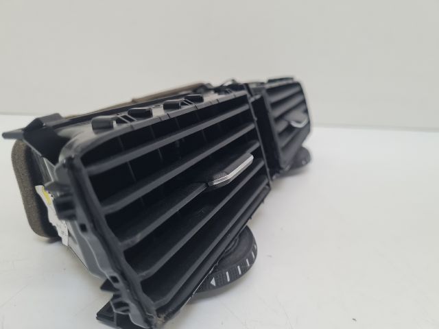 bontott VW GOLF VII Középső Szellőző