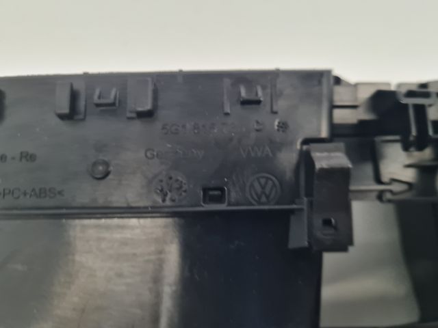 bontott VW GOLF VII Középső Szellőző