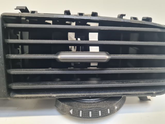 bontott VW GOLF VII Középső Szellőző