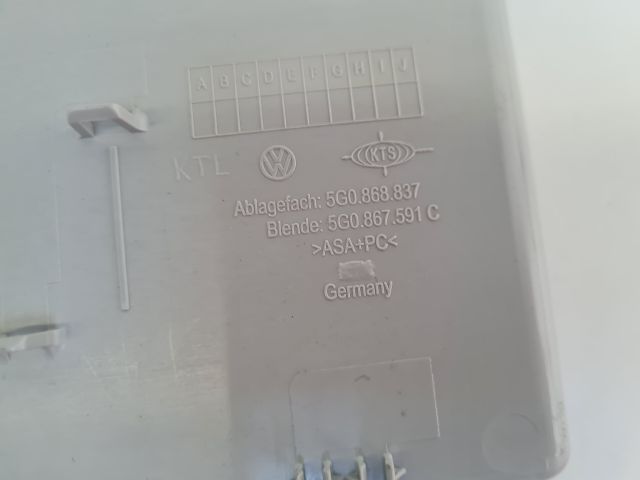 bontott VW GOLF VII Középső Szemüvegtartó