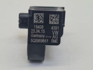 bontott VW GOLF VII Központi Ütközés Érzékelő