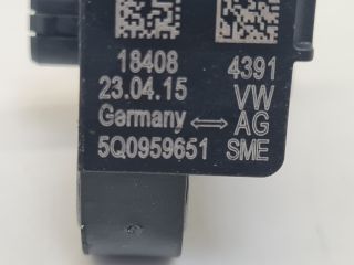 bontott VW GOLF VII Központi Ütközés Érzékelő