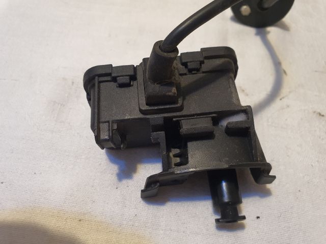 bontott VW GOLF VII Központizár Motor Tankajtó