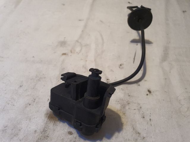 bontott VW GOLF VII Központizár Motor Tankajtó