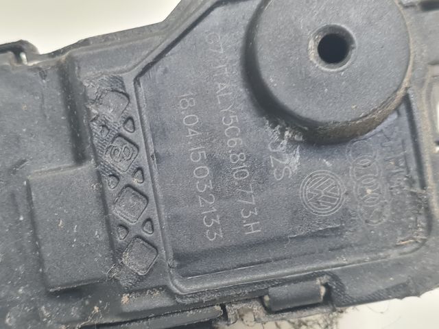 bontott VW GOLF VII Központizár Motor Tankajtó