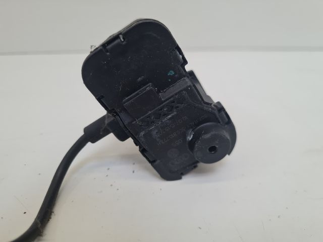 bontott VW GOLF VII Központizár Motor Tankajtó