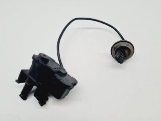 bontott VW GOLF VII Központizár Motor Tankajtó