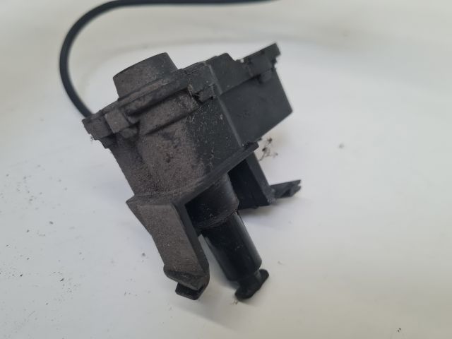 bontott VW GOLF VII Központizár Motor Tankajtó