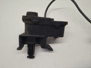 bontott VW GOLF VII Központizár Motor Tankajtó