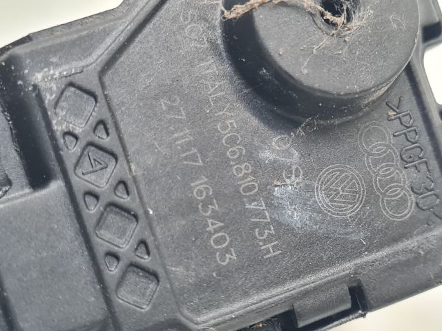 bontott VW GOLF VII Központizár Motor Tankajtó