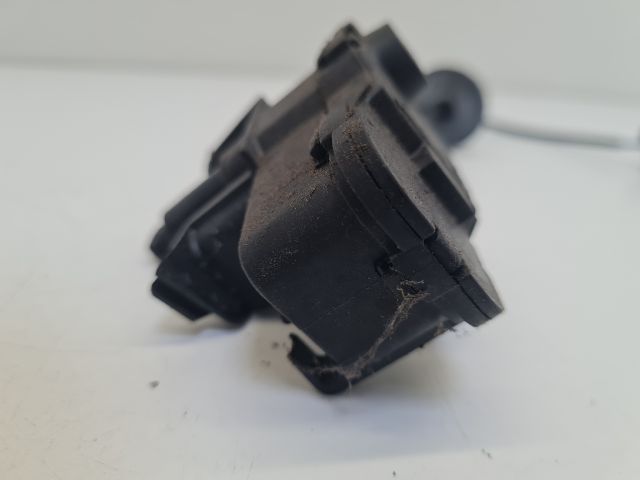 bontott VW GOLF VII Központizár Motor Tankajtó