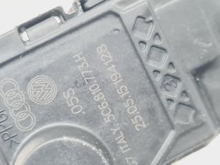 bontott VW GOLF VII Központizár Motor Tankajtó