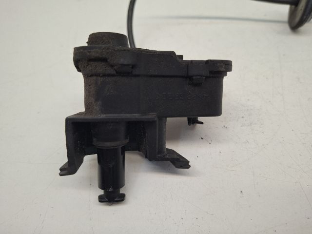 bontott VW GOLF VII Központizár Motor Tankajtó