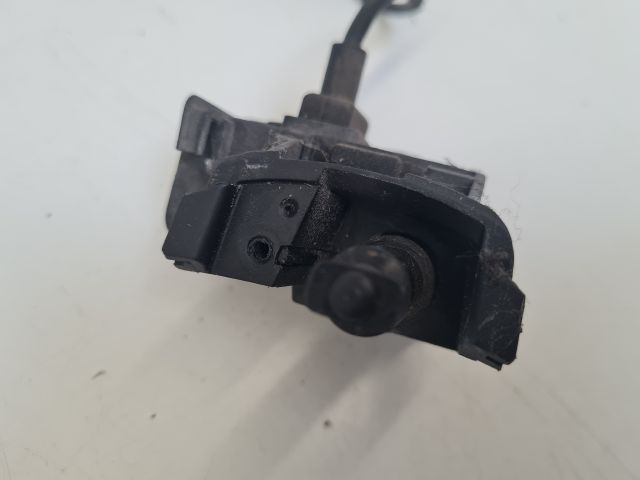 bontott VW GOLF VII Központizár Motor Tankajtó