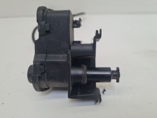 bontott VW GOLF VII Központizár Motor Tankajtó