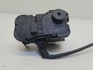 bontott VW GOLF VII Központizár Motor Tankajtó