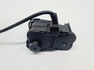 bontott VW GOLF VII Központizár Motor Tankajtó