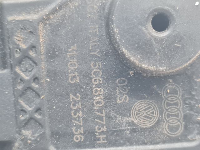 bontott VW GOLF VII Központizár Motor Tankajtó