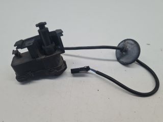 bontott VW GOLF VII Központizár Motor Tankajtó