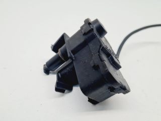 bontott VW GOLF VII Központizár Motor Tankajtó