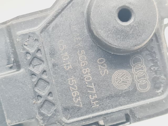 bontott VW GOLF VII Központizár Motor Tankajtó