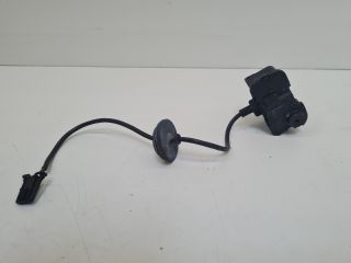 bontott VW GOLF VII Központizár Motor Tankajtó