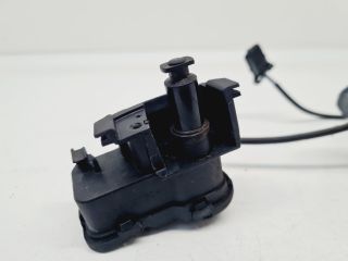 bontott VW GOLF VII Központizár Motor Tankajtó