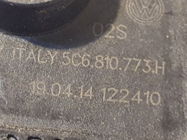 bontott VW GOLF VII Központizár Motor Tankajtó