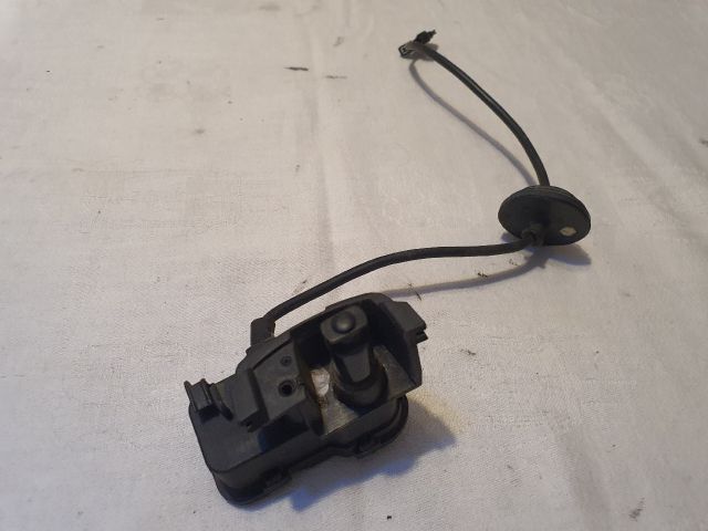 bontott VW GOLF VII Központizár Motor Tankajtó