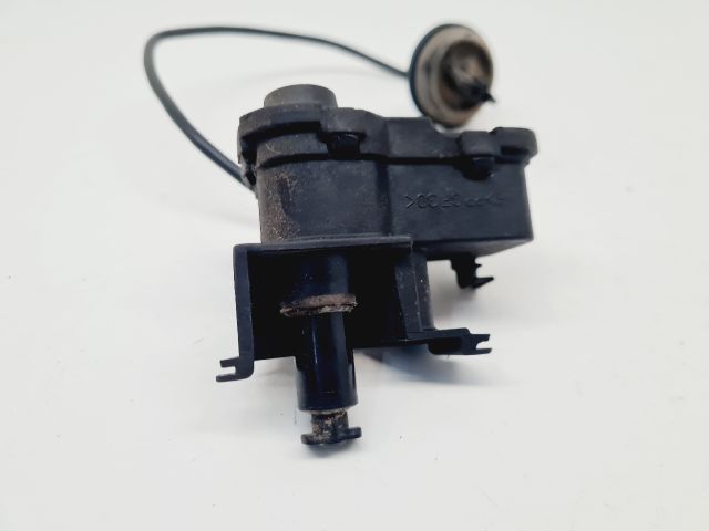 bontott VW GOLF VII Központizár Motor Tankajtó