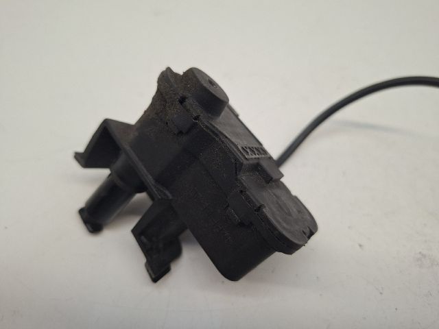 bontott VW GOLF VII Központizár Motor Tankajtó