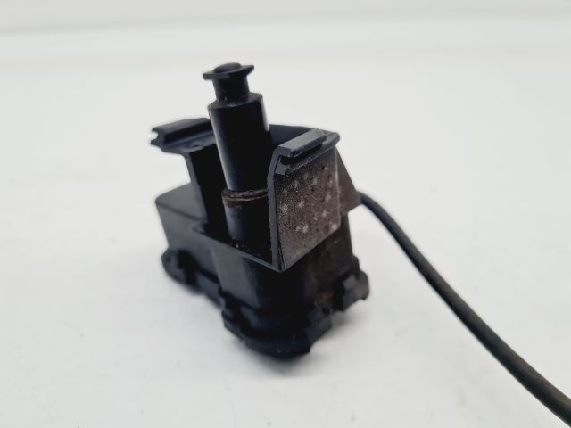 bontott VW GOLF VII Központizár Motor Tankajtó