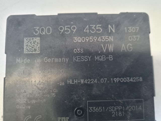 bontott VW GOLF VII Kulcs Nélküli Nyitás Jeladó